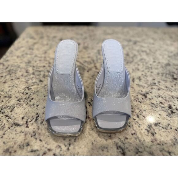 DKNY Women's Open Pump Sandal Heeled, Grainy PANTENT Halogen Square Toe ANYA - Picture 2 of 8